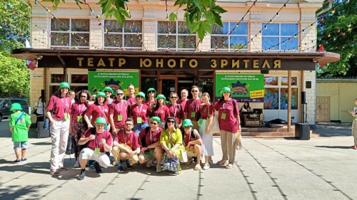 В Севастополе презентовали омское «Чудо-дерево»